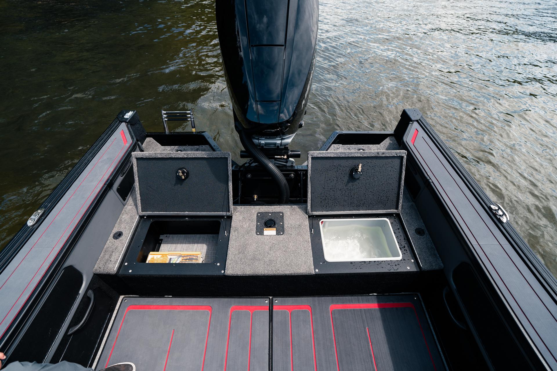 View of possible configurations on an Alumacraft fishing boat