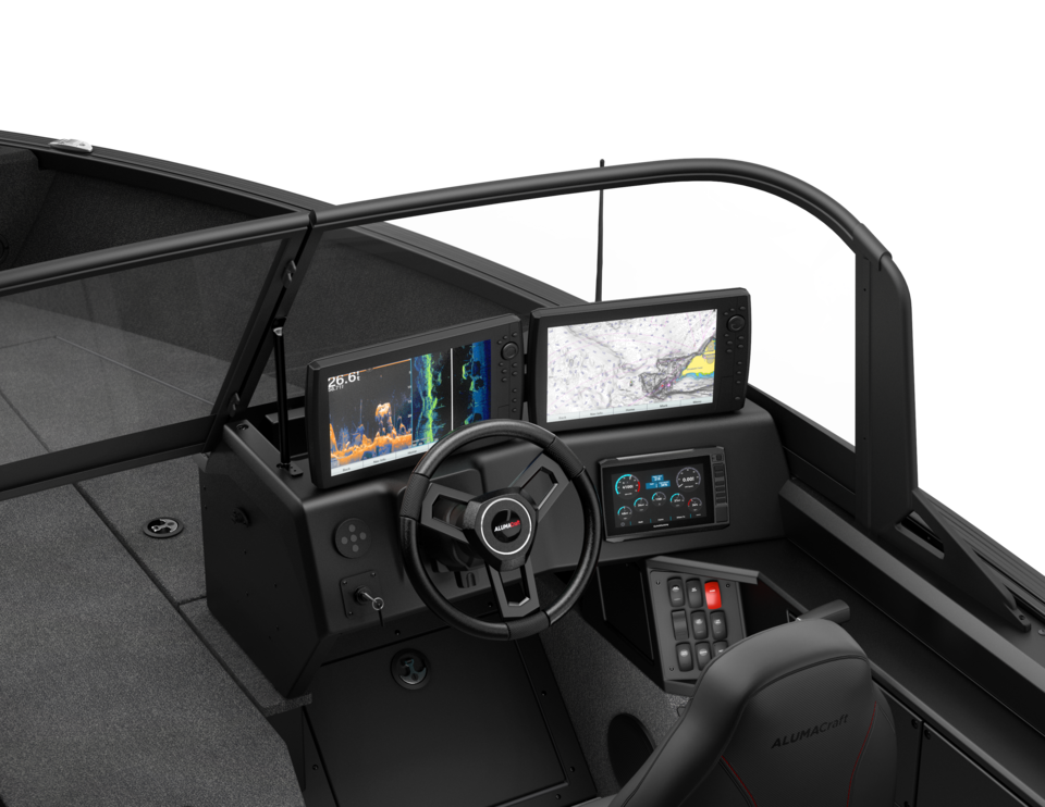 Vue de la console du conducteur redessinée du nouvel Alumacraft Competitor Sport 2025