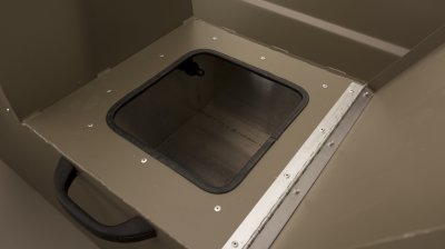 Center Console Livewell