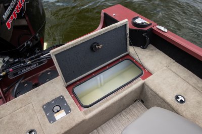Alumacraft Competitor Sport -Aft-Livewell