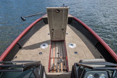 Alumacraft Competitor Sport -Bow-Rod-Storage