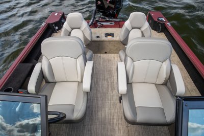 Alumacraft Competitor Sport -Cockpit-Seating