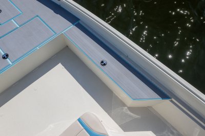 Alumacraft Bay 20 - Closed storage