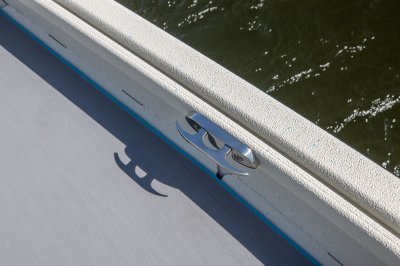 Alumacraft Bay 20  - Boat Cleat