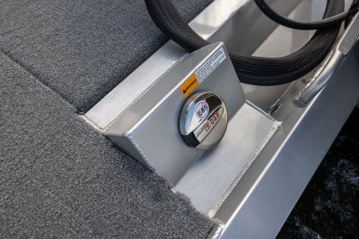 Alumacraft Pro 185 - Fuel tank