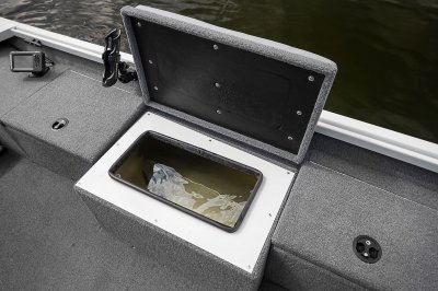 Alumacraft Crappie Deluxe - Open Livewell