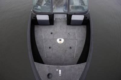 Alumacraft Competitor FSX - Bow-Space