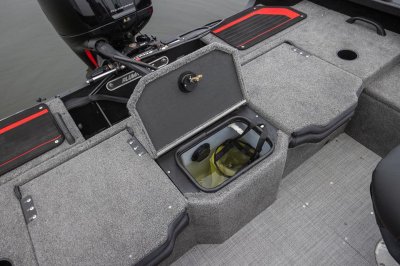 Alumacraft Competitor FSX - Rear-Center-Livewell