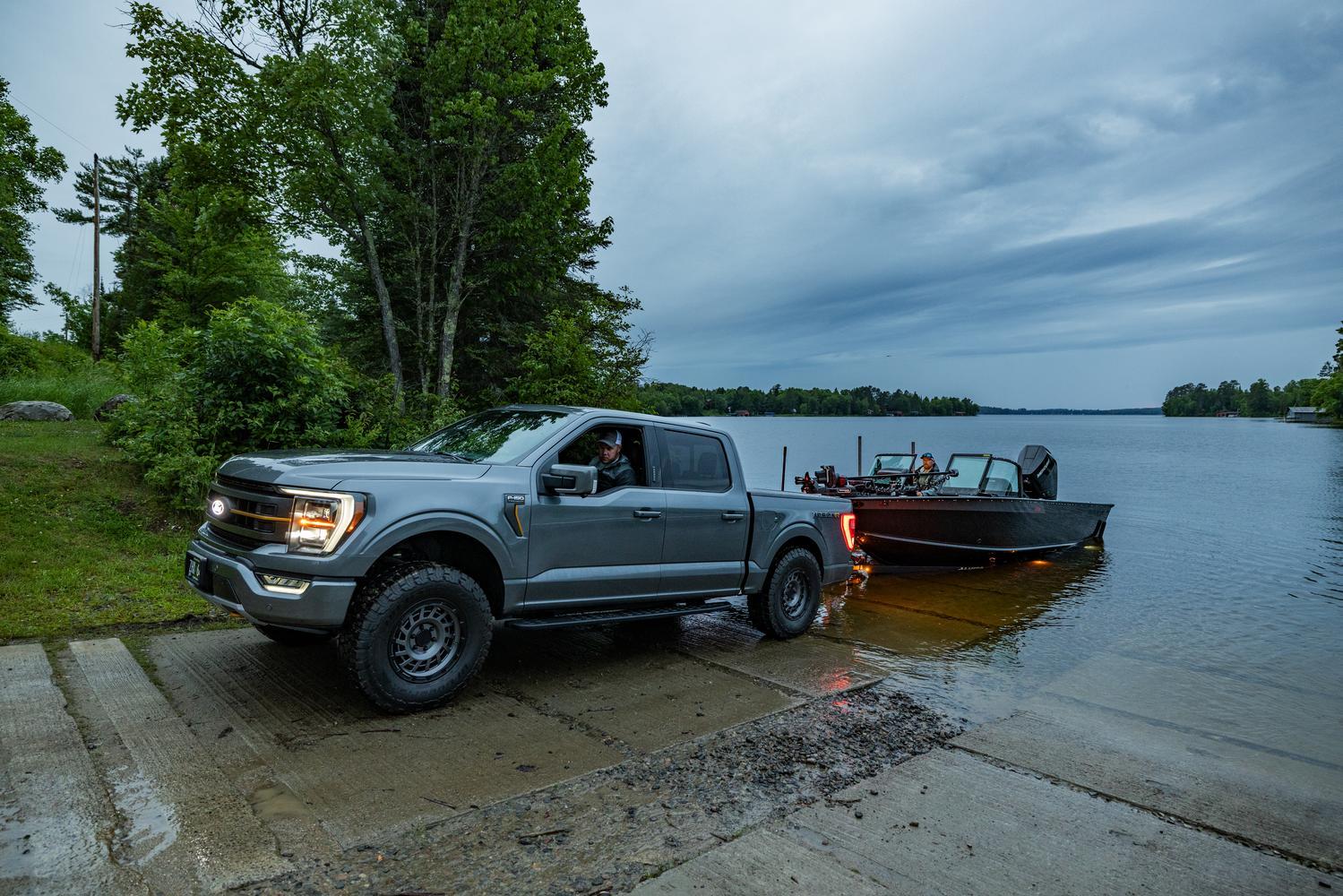 Boat Trailer Maintenance Tips from Alumacraft